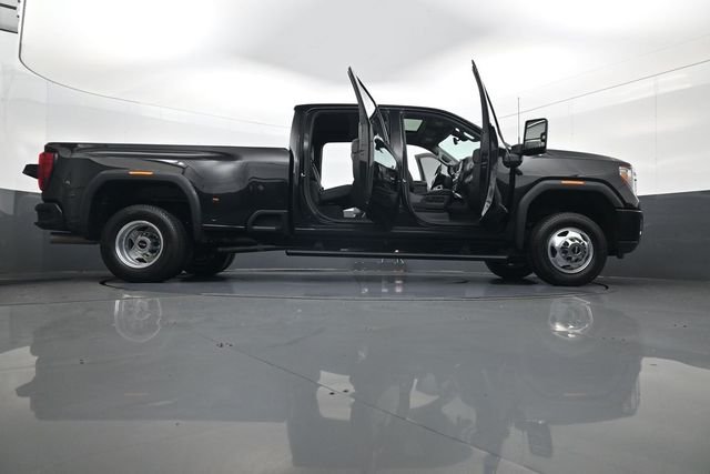 Used 2022 Black GMC Denali image 33