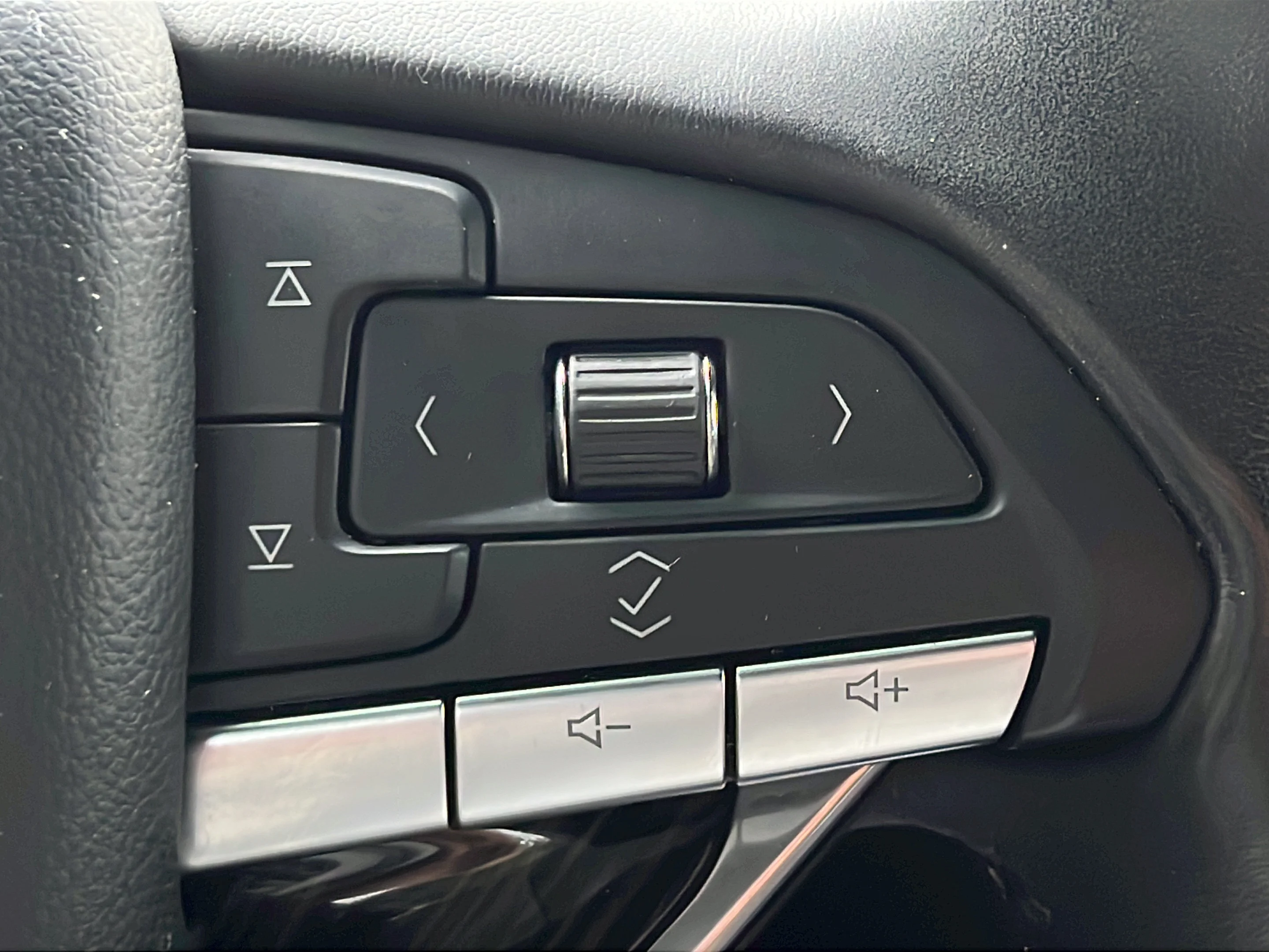Used 2021 Satin Steel Metallic Cadillac Premium Luxury image 21