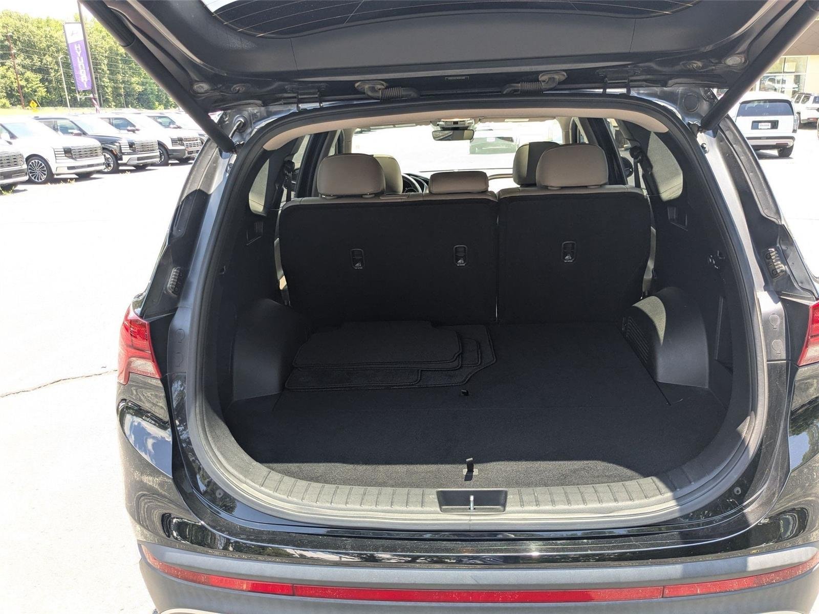 Used 2022 Twilight Black Hyundai SEL image 5