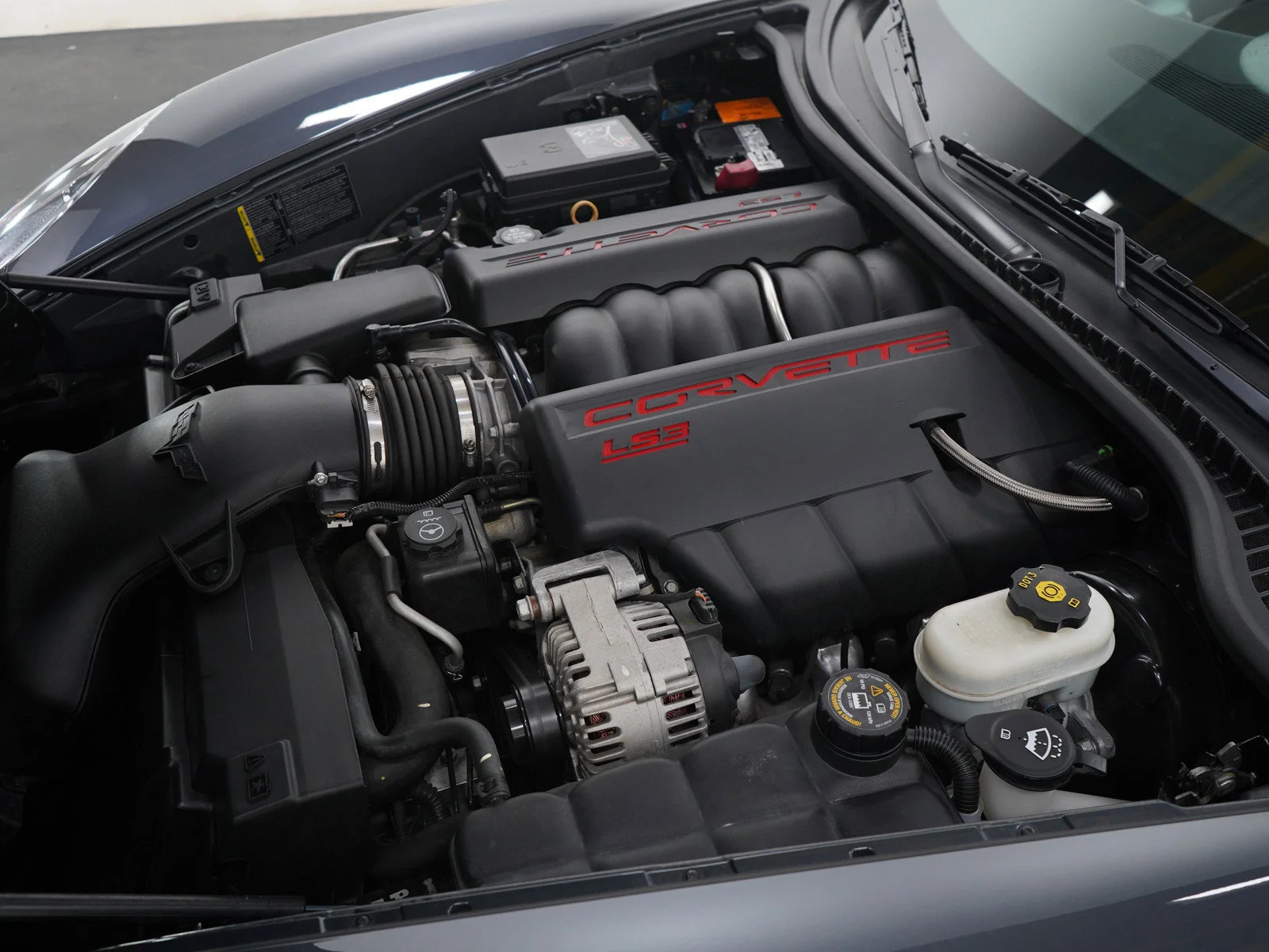 Used 2010 Cyber Gray Metallic Chevrolet Grand Sport image 28