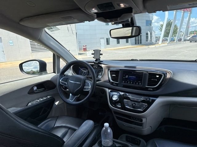 Used 2021 Gray Chrysler LXI image 19