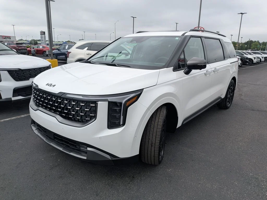 New 2026 Snow White Pearl Kia SX Prestige image 30