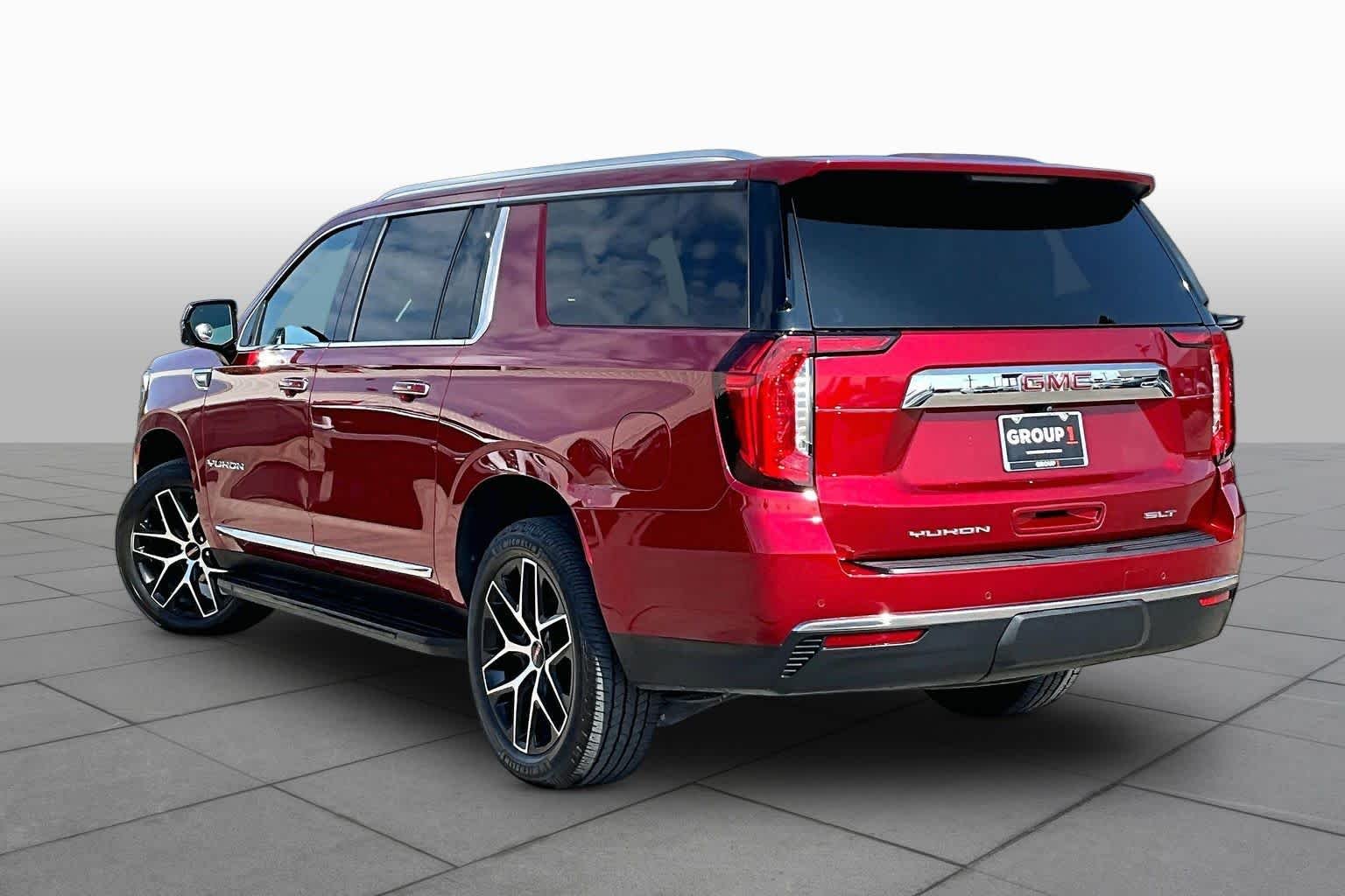 Used 2022 Cayenne Red Tintcoat GMC SLT image 12