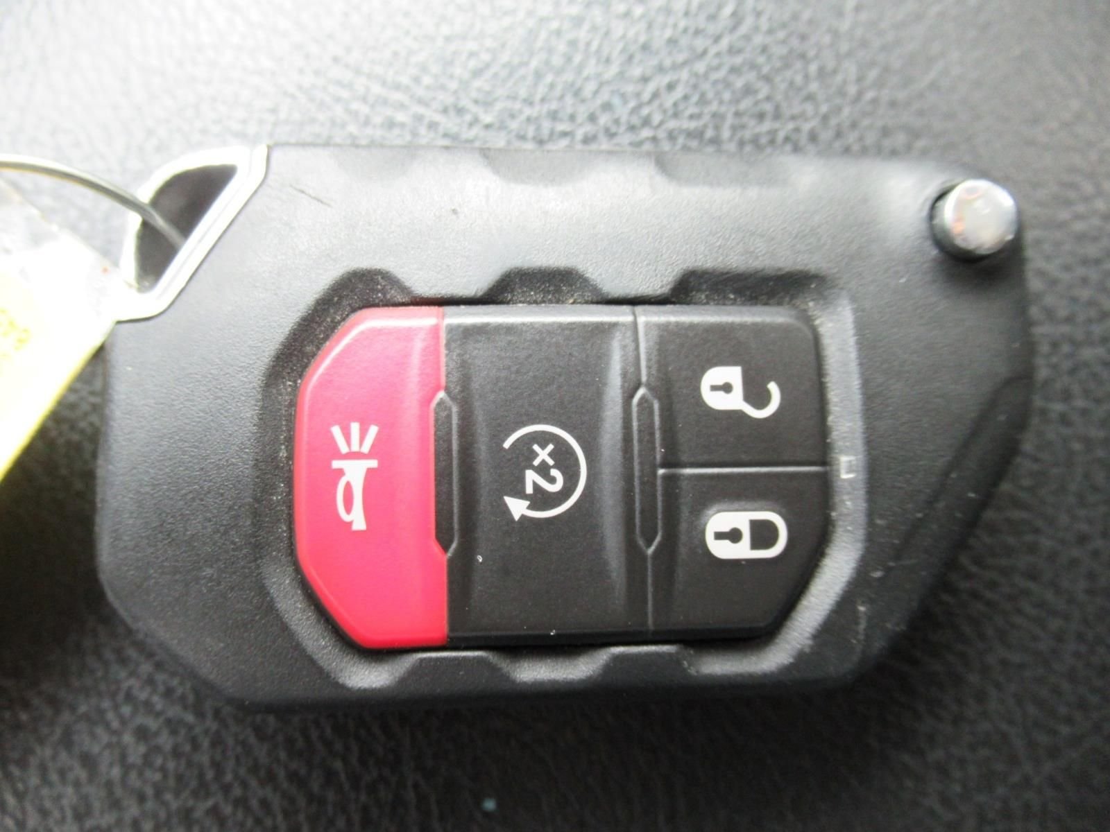 Used 2020 White Jeep Sport image 32