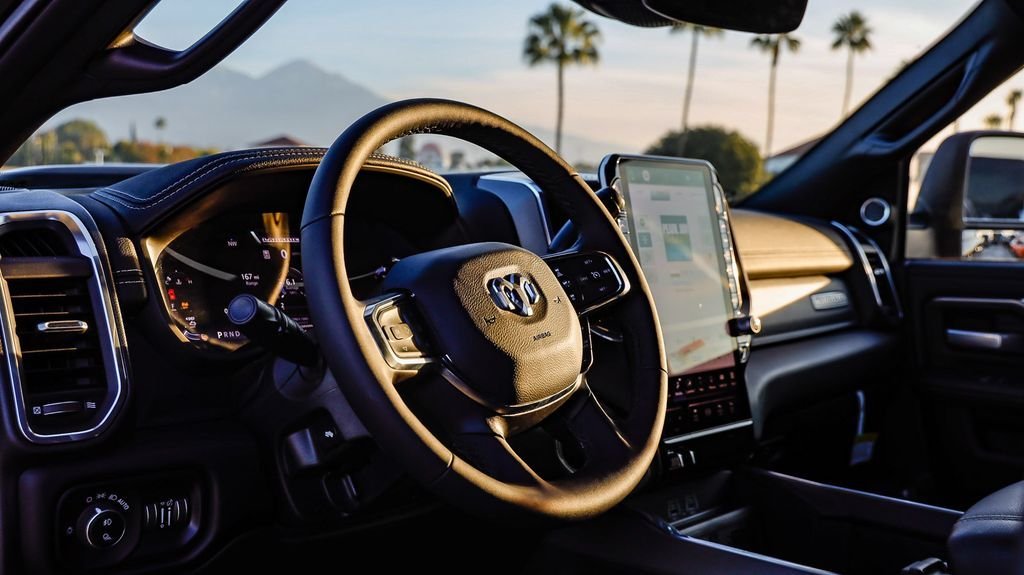 2025 RAM 3500 Laramie - Photo 23