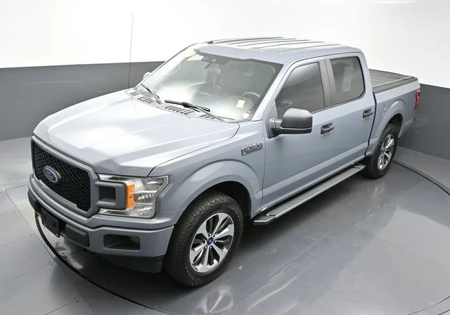 Used 2019 Black Ford XL image 18
