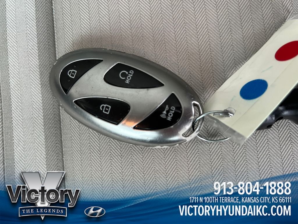 Used 2024 Red Hyundai SEL image 29