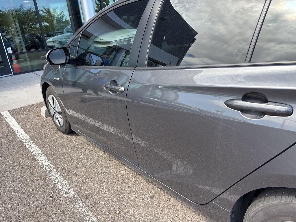 Used 2018 Gray Toyota Two image 25