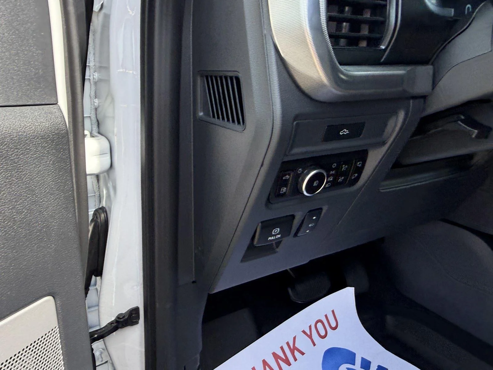 New 2026 Oxford White Ford Lariat® image 15