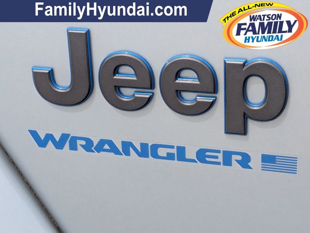 Used 2023 Silver Jeep Sahara 4xe image 28