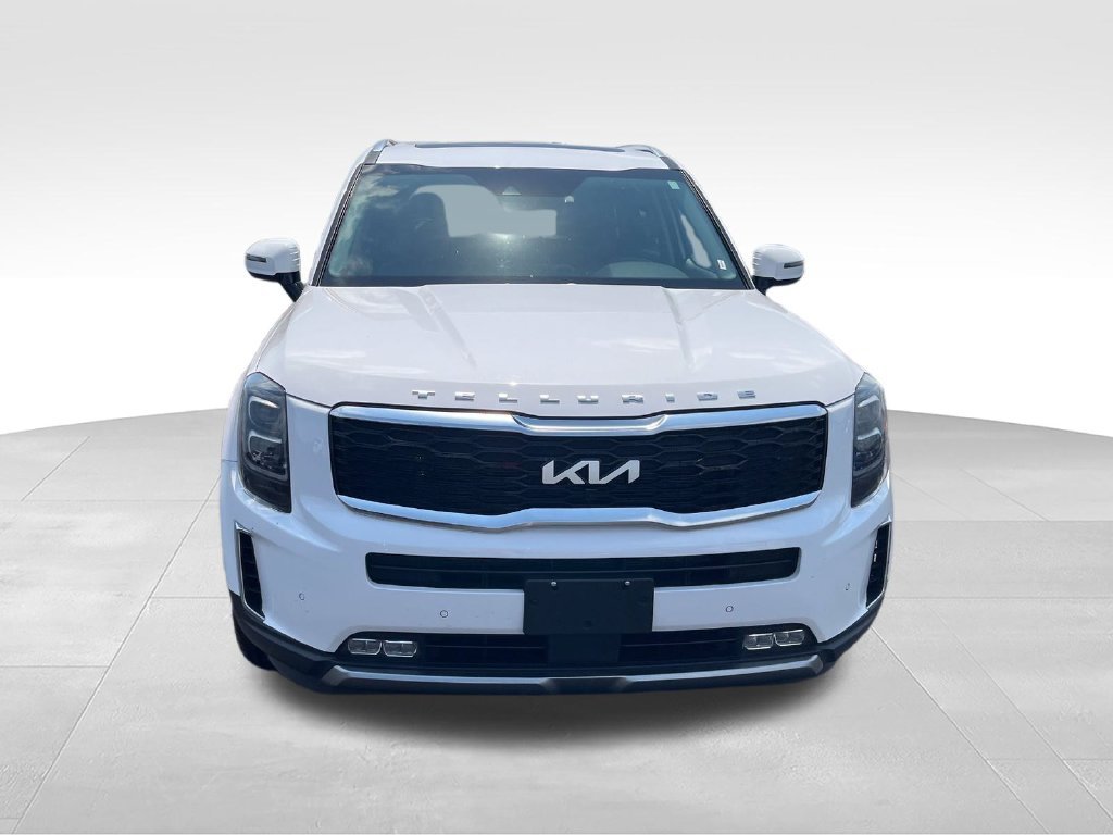 Used 2022 White Kia SX image 8