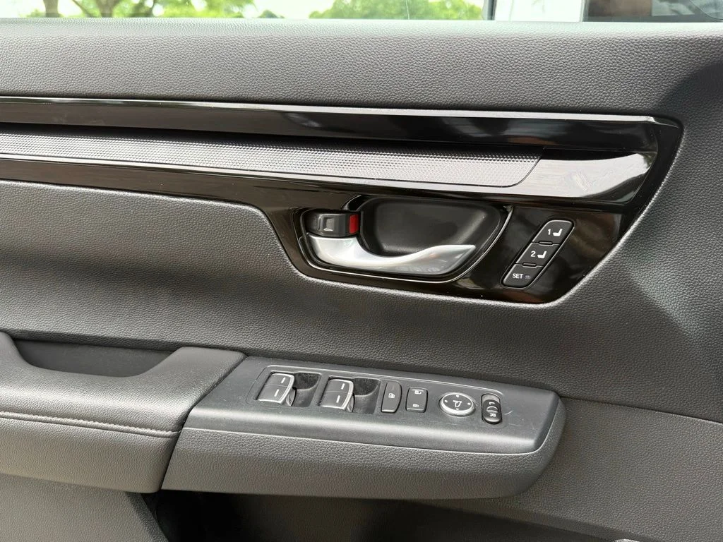 Used 2024 Gray Honda EX-L image 19