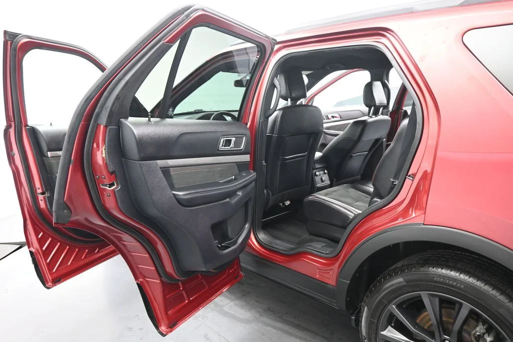 Certified Used 2019 Red Ford XLT image 18