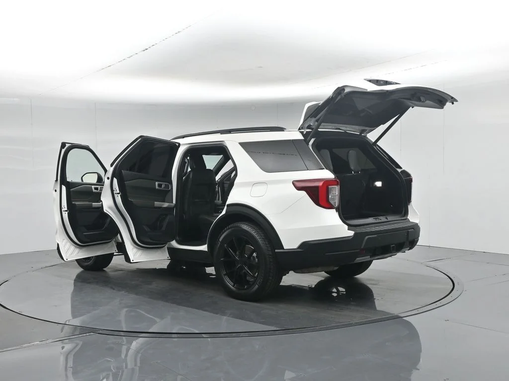 Used 2022 White Ford Timberline image 39
