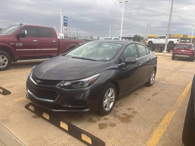 Used 2017 Gray Chevrolet LT image 3