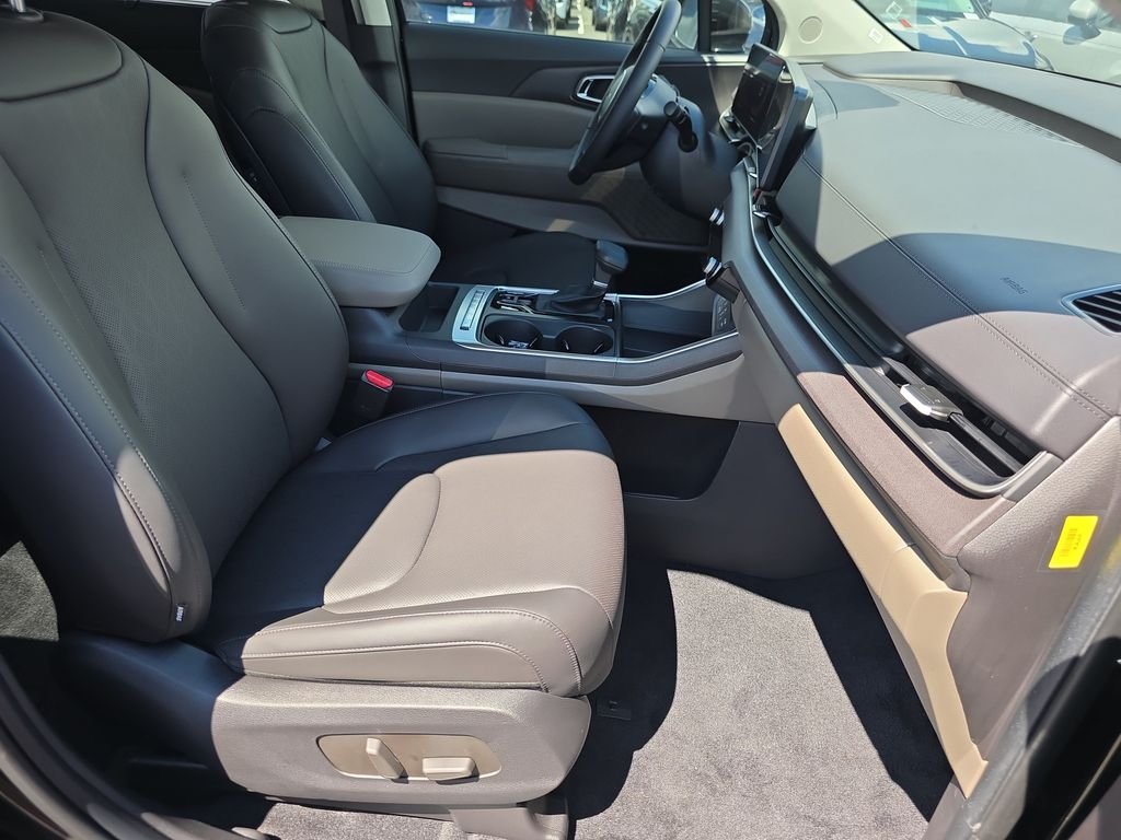 New 2026 Aurora Black Pearl Kia EX image 37