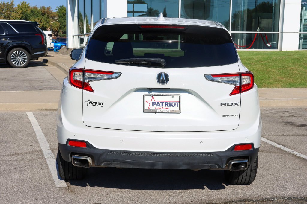 Used 2023 White Acura w/Technology Package image 4