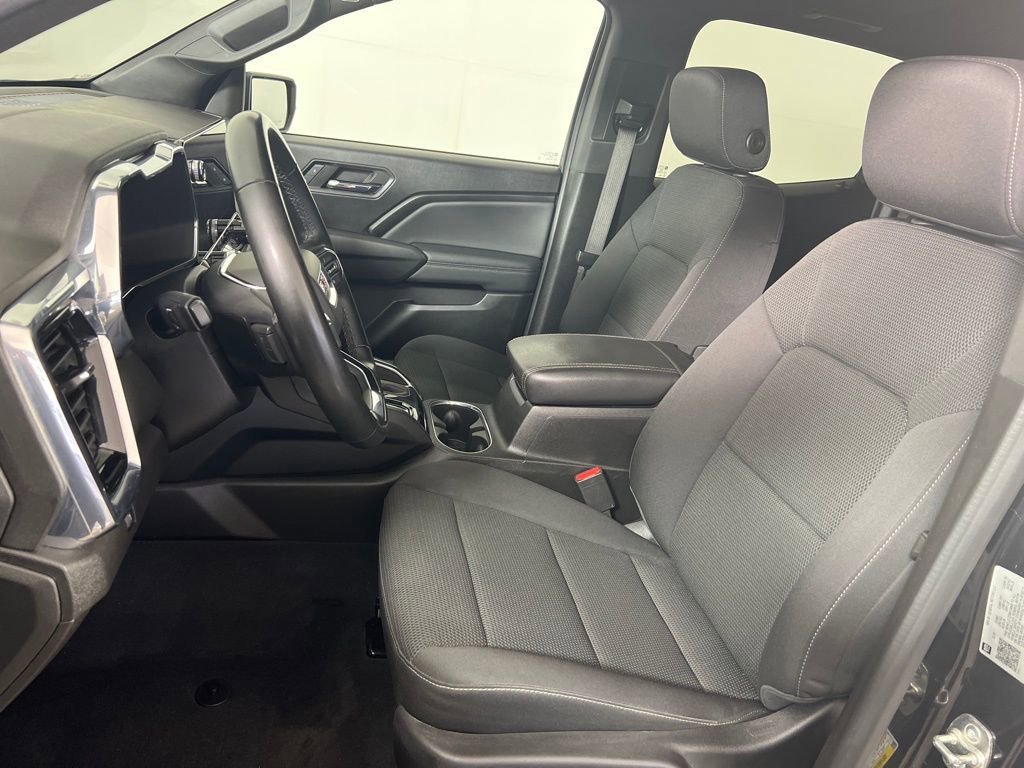 Used 2024 Onyx Black GMC Elevation image 4