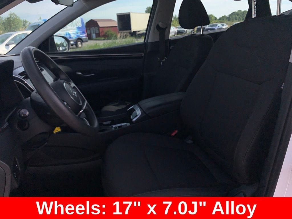 Used 2023 White Hyundai SE image 11