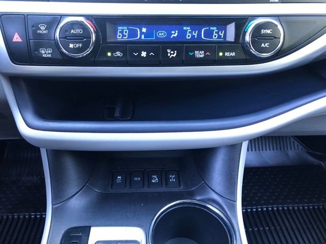Used 2017 Predawn Gray Mica Toyota Limited Platinum image 32