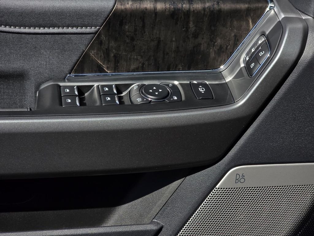 New 2026 Agate Black Metallic Ford F-250® Lariat® image 12