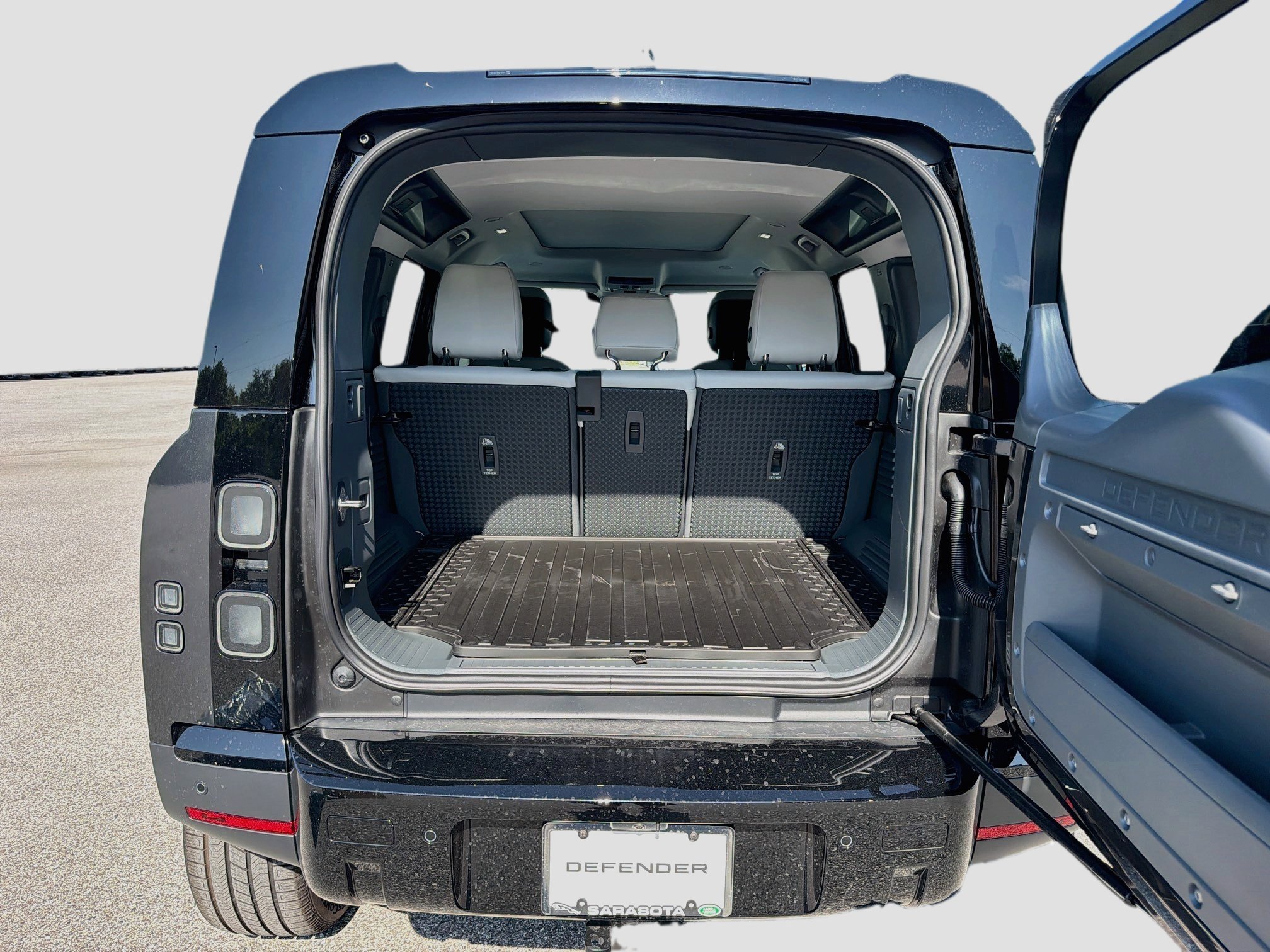 New 2026 Carpathian Grey Land Rover S image 12