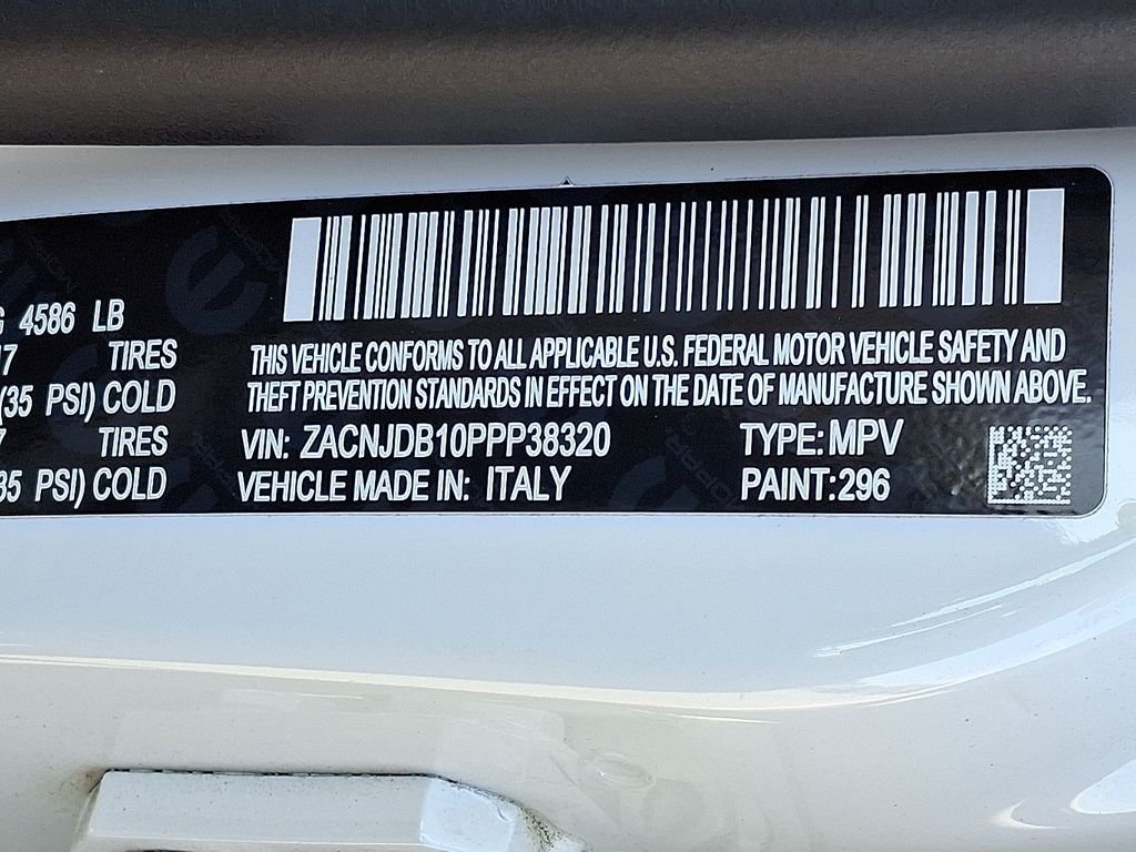Used 2023 White Jeep Latitude image 26