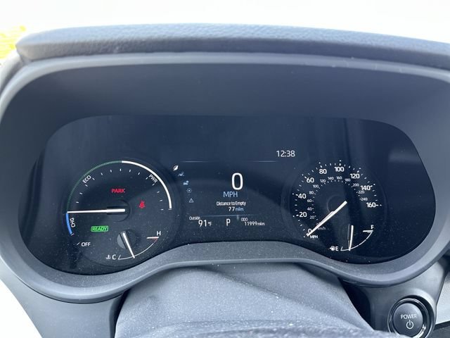 Used 2025  Toyota LE image 12