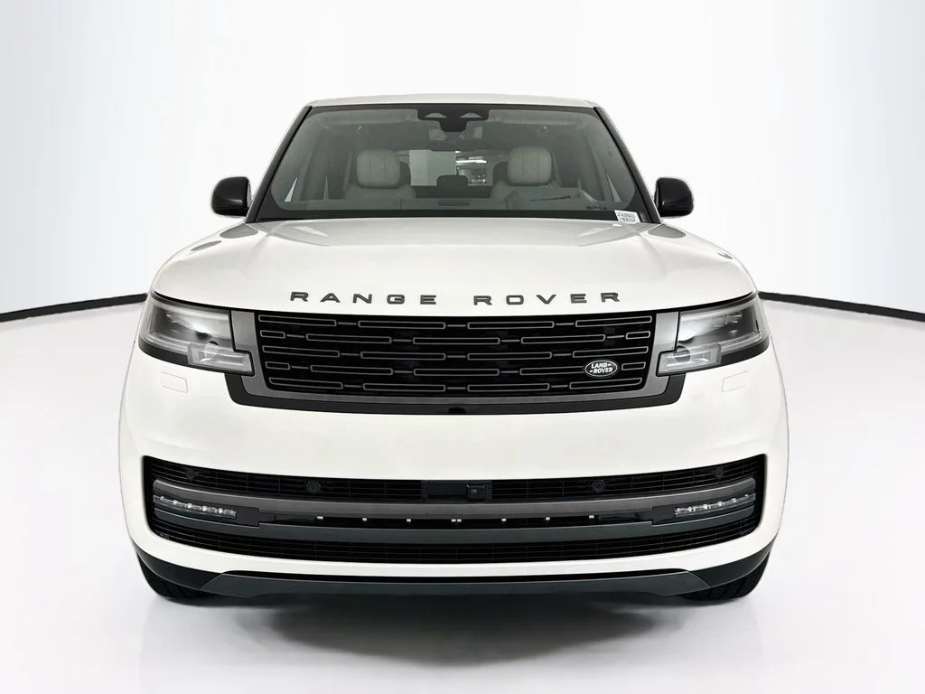 New 2026 Ostuni Pearl White Land Rover SE image 2