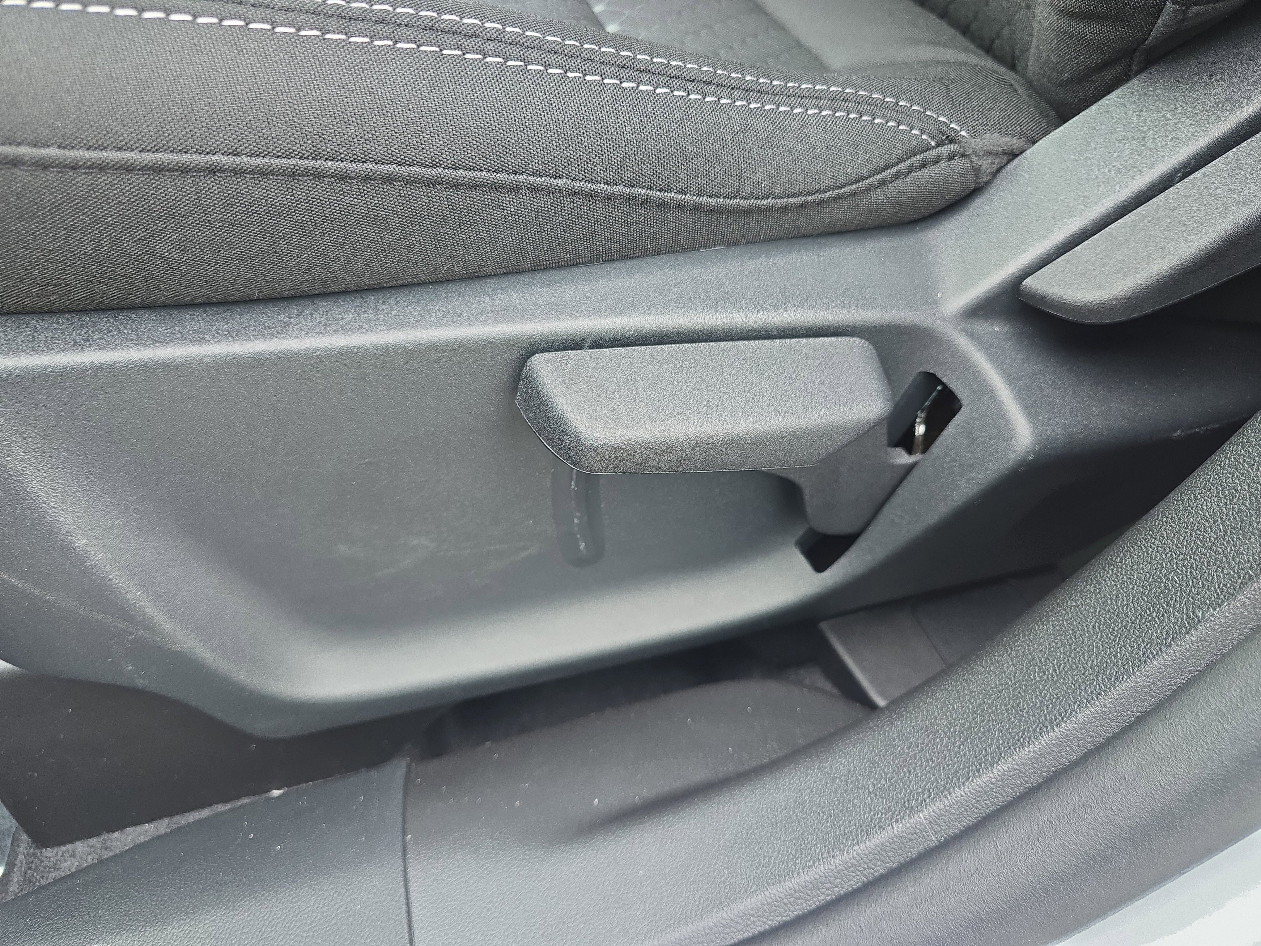 New 2026 Space Silver Metallic Ford Active® image 12