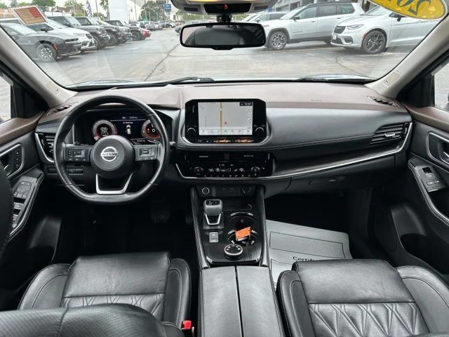 Used 2021 Gray Nissan Platinum image 24