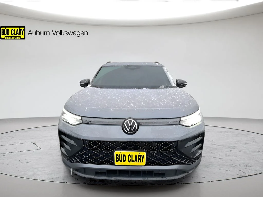 New 2026  Volkswagen 2.0T SE R-Line Black image 10
