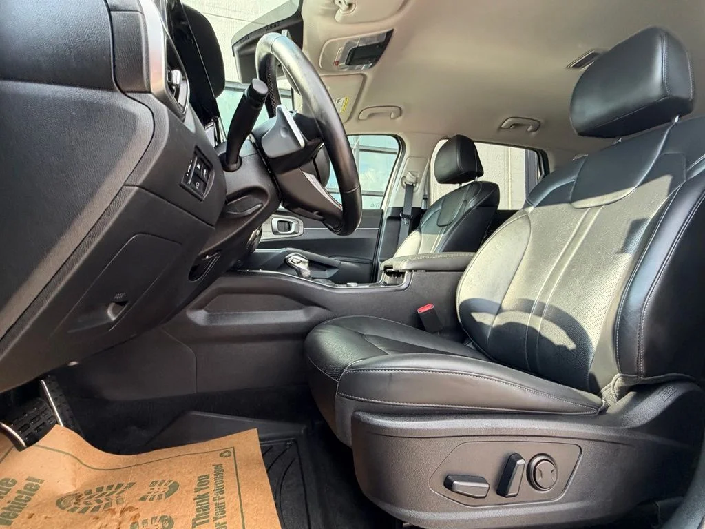 Used 2023 Gray Kia X-Line EX image 10