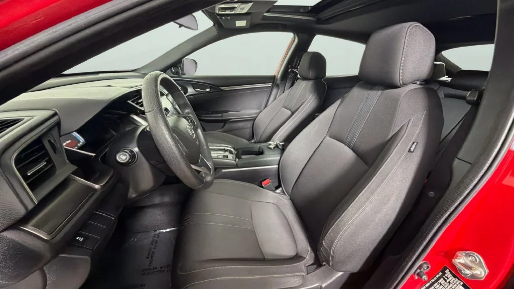 Used 2018  Honda EX image 18