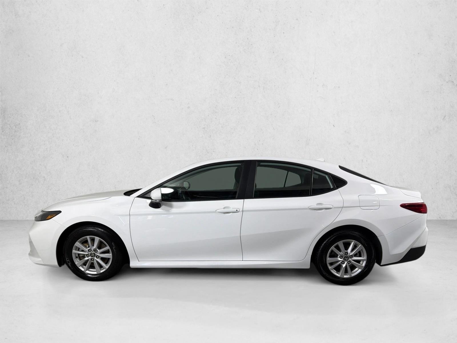 Used 2025 Ice Cap Toyota LE image 6