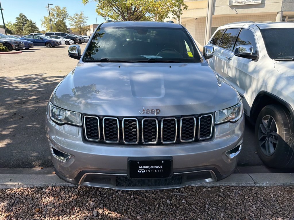 Used 2017 Billet Silver Metallic Clearcoat Jeep Limited image 2