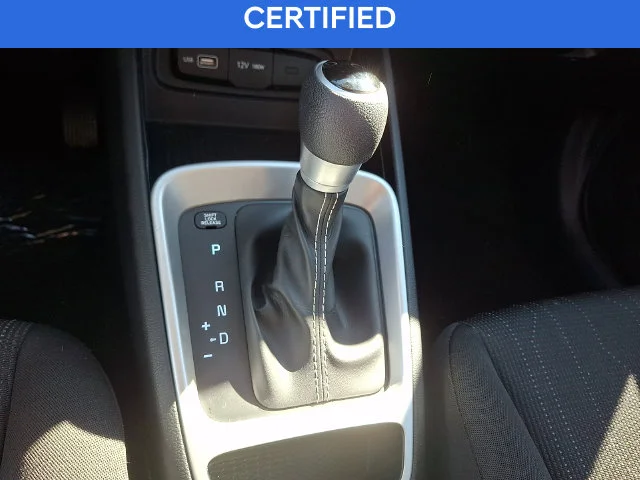 Used 2022 Blue Hyundai SE image 14