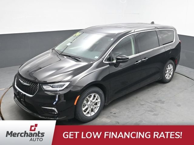 Used 2024 Black Chrysler Touring L image 22
