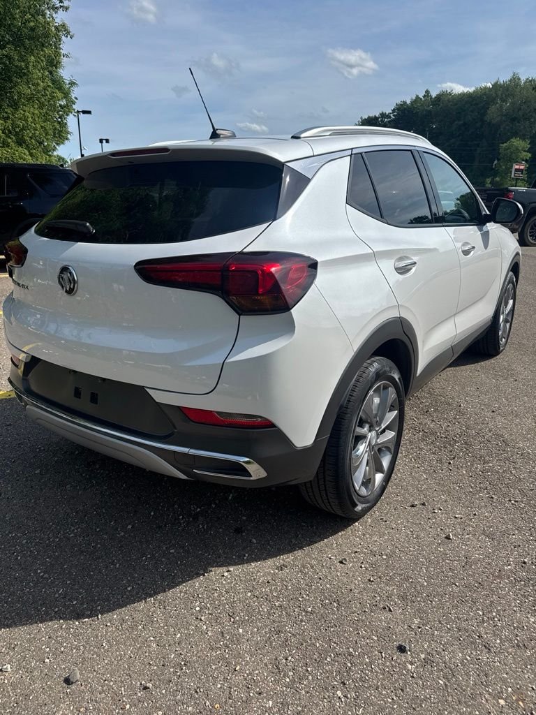 Used 2023 White Frost Buick Essence image 4