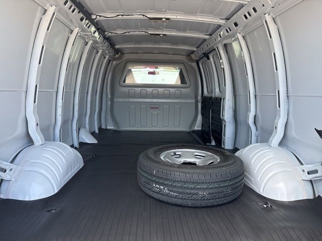 2026 Chevrolet Express Cargo Work Van - Photo 11