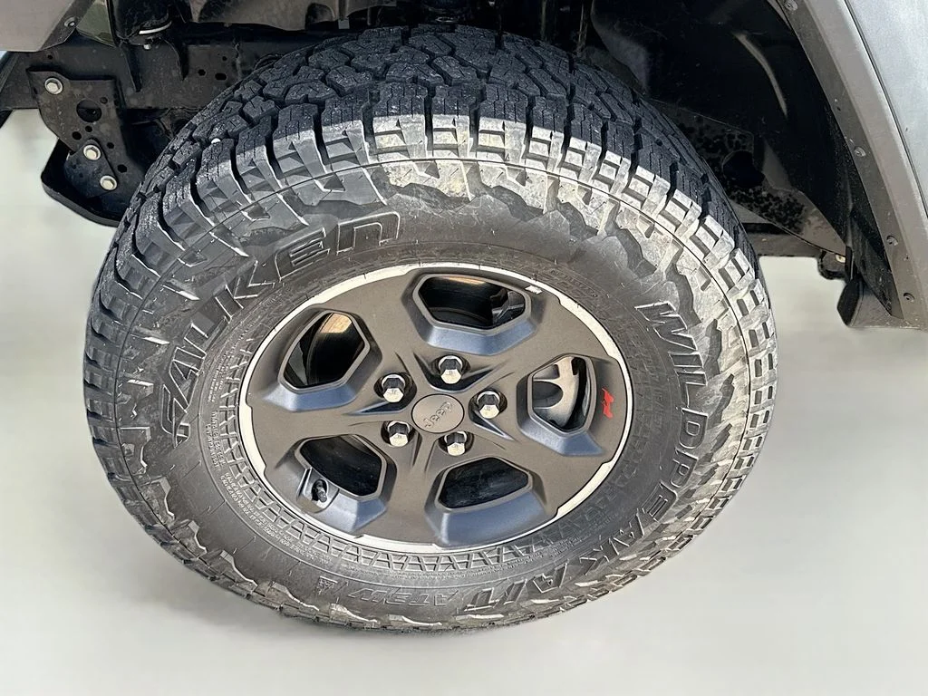 Used 2023 Sarge Green Clearcoat Jeep Rubicon image 31