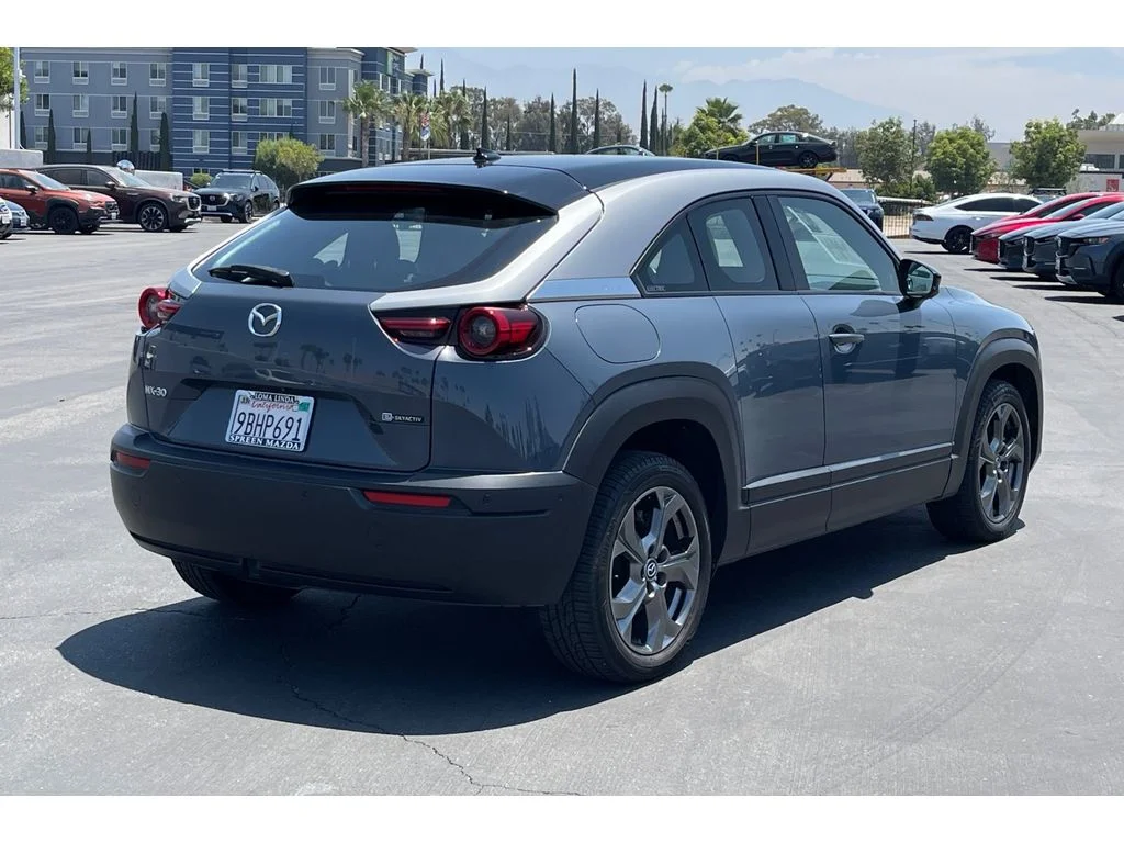 Used 2022 Polymetal Gray Metallic Multi-Tone Mazda Premium Plus Package image 7