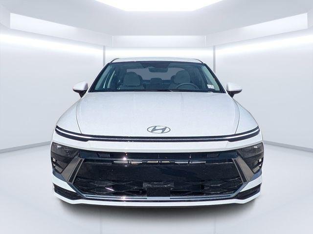 New 2026 White Hyundai SEL Sport image 8