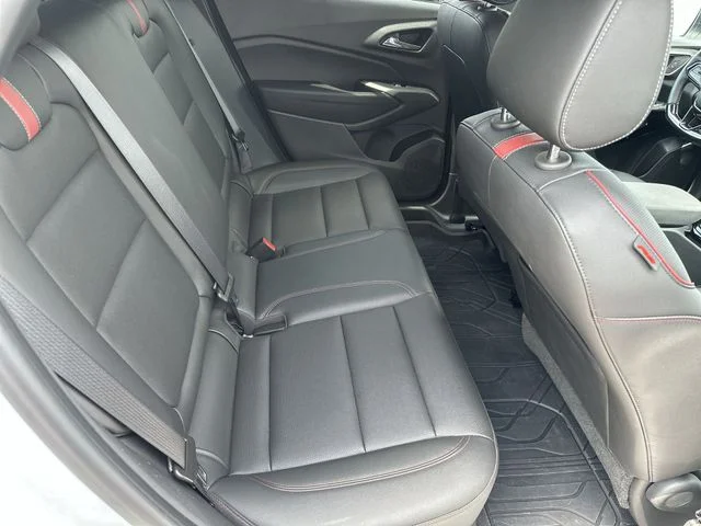 Used 2025 White Chevrolet 2RS image 29