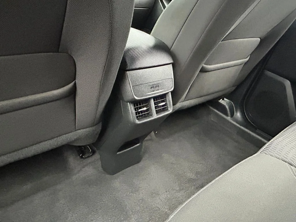 Used 2025 Summit White Chevrolet LT image 20