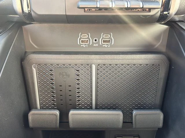 New 2026 Silver Zynith Exterior Paint RAM Laramie image 20