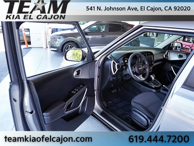 2023 Kia Soul LX - Photo 34