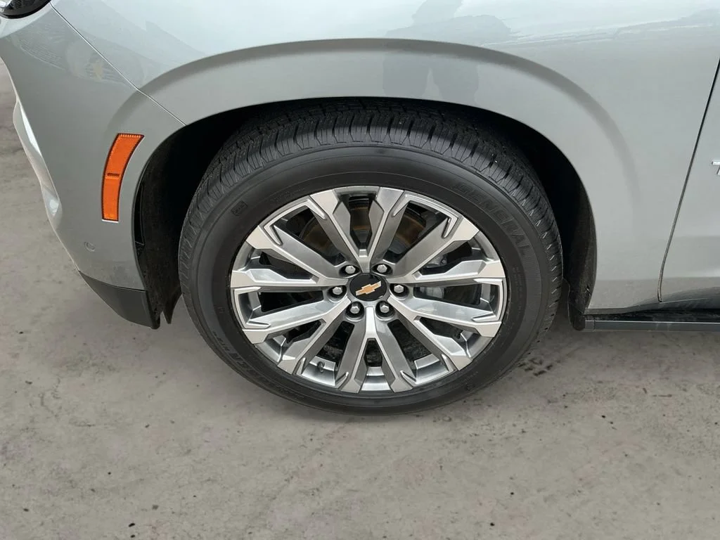 Used 2025 Sterling Gray Metallic Chevrolet High Country image 9