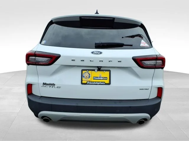 Used 2023 White Ford Active image 9