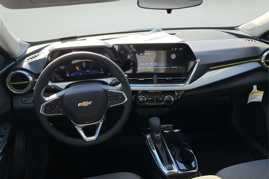 New 2026 Summit White Chevrolet LT image 20
